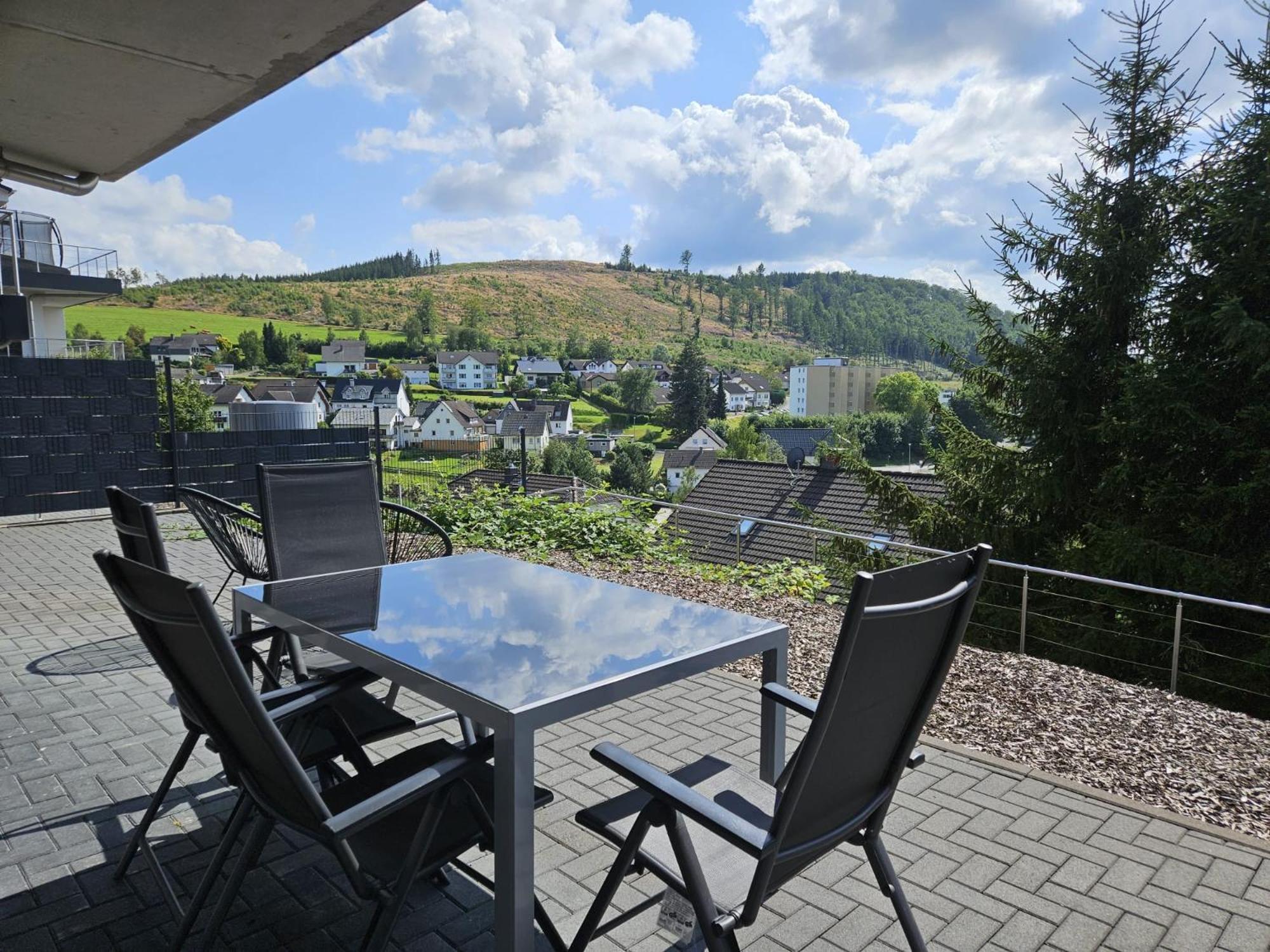Stilvolle Wohnung Mit Blick Und Selbst-Check-In Bad Berleburg Kültér fotó